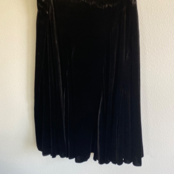 Skirt - Picture 3 of 3